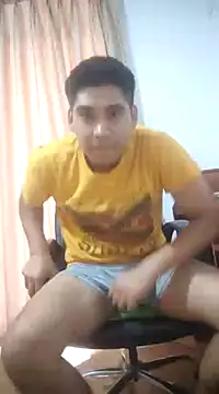 estudiante69 online show from 30, 12, 2024