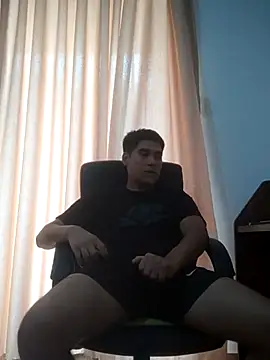 estudiante69 online show from 7, 1, 2025