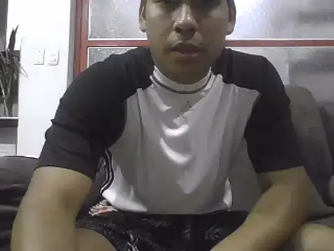 estudiante69 online show from 22, 1, 2025