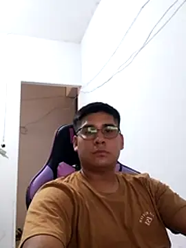 estudiante69 online show from 13, 2, 2026