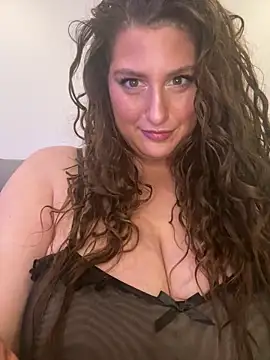 delinadelray online show from 2, 2, 2025