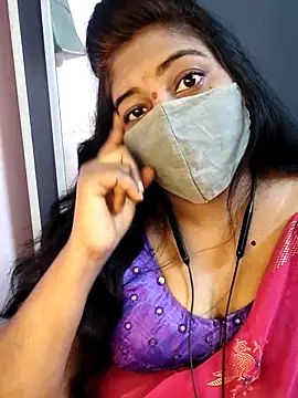 Snapshot of RomeoJuliet345 chatting on 4, 2, 2026 RomeoJuliet345 online show from 4, 2, 2026