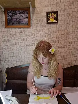 Snapshot of lola__banny chatting on 22, 10, 2025 lola banny online show from 22, 10, 2025
