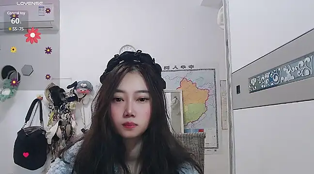 Cherie-xinxin01 online show from 8, 12, 2024
