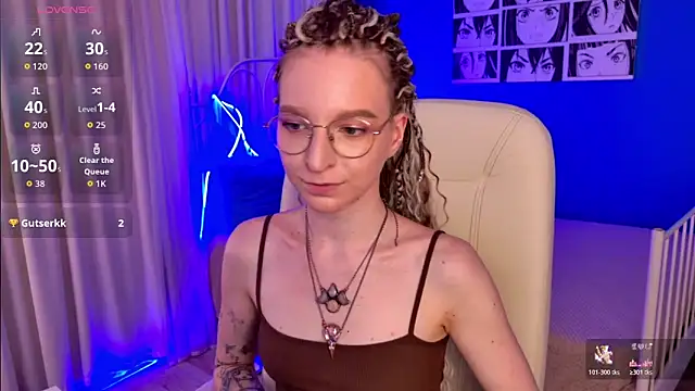 Snapshot of VioletShine chatting on 12, 6, 2026 VioletShine online show from 12, 6, 2026