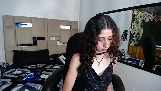 Snapshot of Queenjenn__ chatting on 14, 1, 2025 Queenjenn   online show from 14, 1, 2025