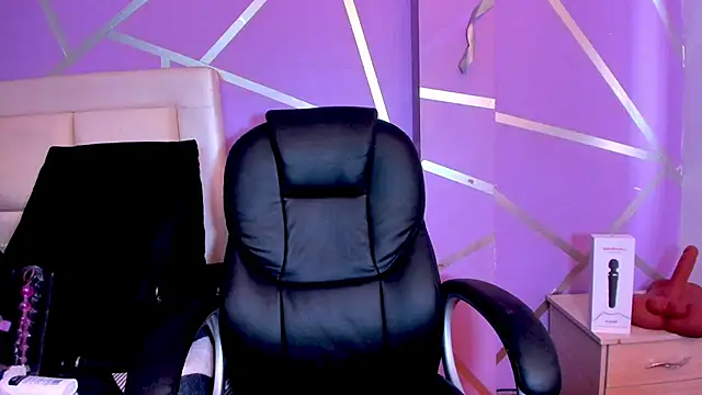 Snapshot of Queenjenn__ chatting on 29, 1, 2025 Queenjenn   online show from 29, 1, 2025