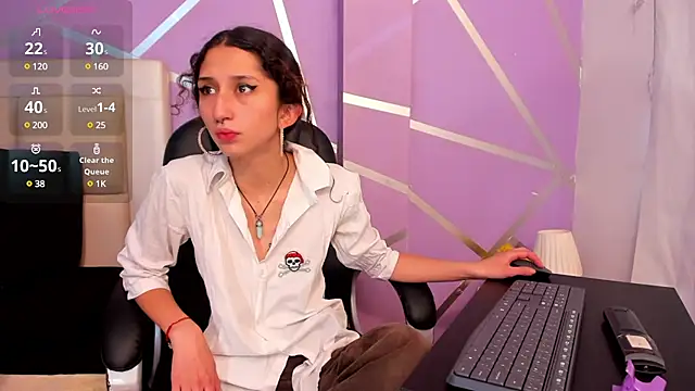 Snapshot of Queenjenn__ chatting on 27, 2, 2025 Queenjenn   online show from 27, 2, 2025