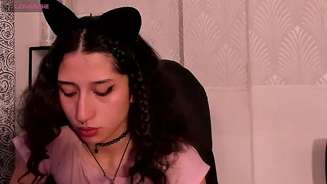 Snapshot of Queenjenn__ chatting on 2, 3, 2025 Queenjenn   online show from 2, 3, 2025