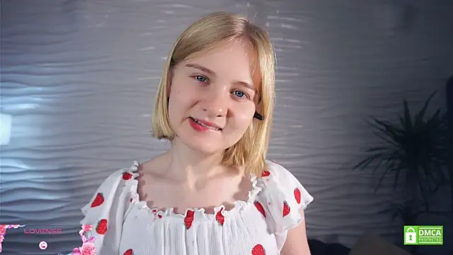 Snapshot of OdelinaFicken chatting on 23, 10, 2025 OdelinaFicken online show from 23, 10, 2025