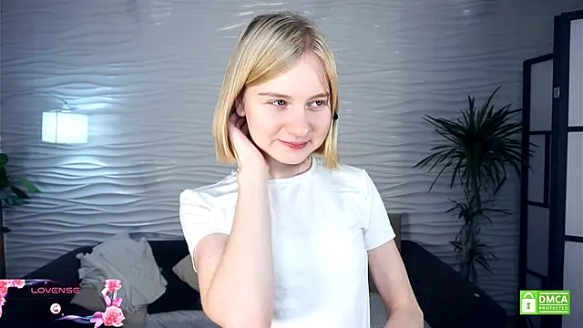 Snapshot of OdelinaFicken chatting on 1, 11, 2025 OdelinaFicken online show from 1, 11, 2025