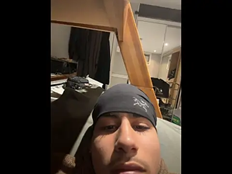 Snapshot of johnycash21 chatting on 6, 2, 2026 johnycash21 online show from 6, 2, 2026