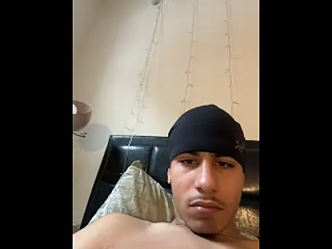 Snapshot of johnycash21 chatting on 10, 2, 2026 johnycash21 online show from 10, 2, 2026