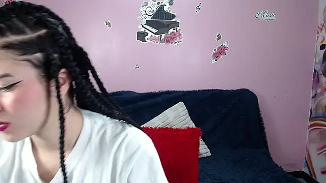 Kate Laurence  online show from 24, 12, 2024