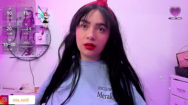 mia johns  online show from 15, 11, 2025