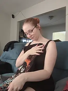 LilyFoxxx online show from 9, 11, 2025