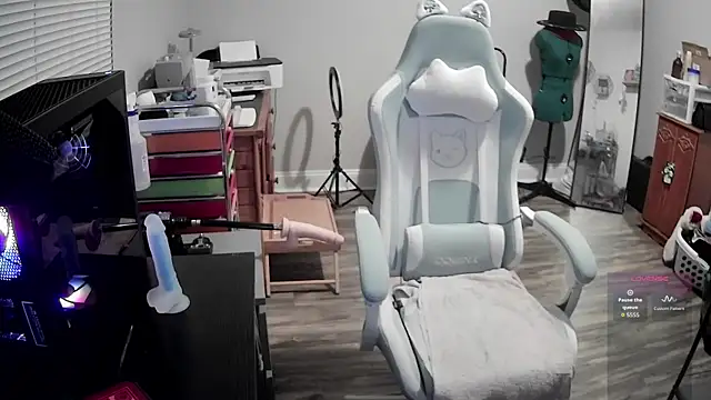 LilyFoxxx online show from 6, 2, 2026