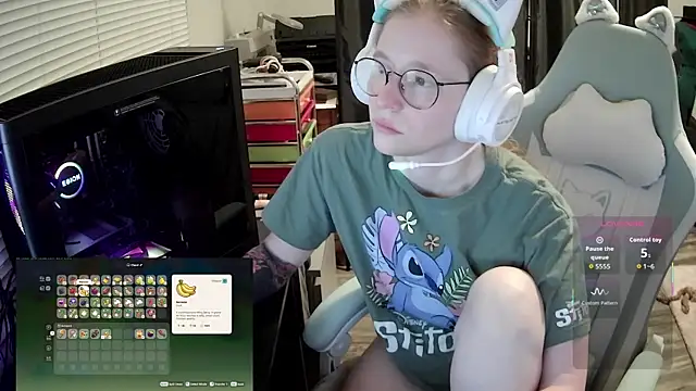 LilyFoxxx online show from 29, 7, 2026