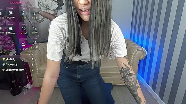 Snapshot of Tiffany_lab chatting on 6, 12, 2024 Tiffany lab online show from 6, 12, 2024