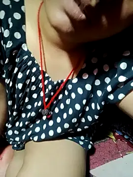 Snapshot of Super-Couple chatting on 4, 3, 2025 Super-Couple online show from 4, 3, 2025