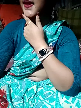 Snapshot of Super-Couple chatting on 5, 3, 2025 Super-Couple online show from 5, 3, 2025