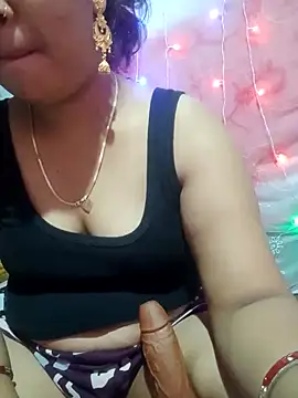 Snapshot of Super-Couple chatting on 7, 11, 2025 Super-Couple online show from 7, 11, 2025