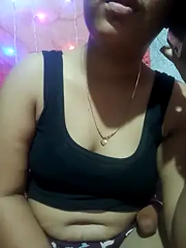 Snapshot of Super-Couple chatting on 24, 11, 2025 Super-Couple online show from 24, 11, 2025