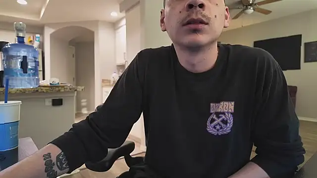 Cuminsideyou42 online show from 16, 2, 2025