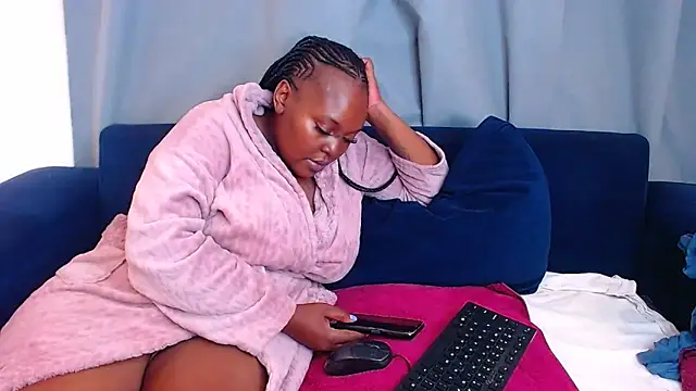 Snapshot of CHERRYYUMMY chatting on 28, 9, 2025 CHERRYYUMMY online show from 28, 9, 2025