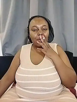 Snapshot of CHERRYYUMMY chatting on 23, 10, 2025 CHERRYYUMMY online show from 23, 10, 2025