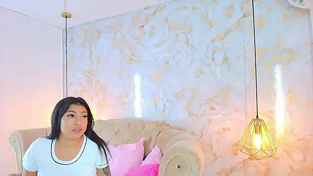 khloeblake online show from 15, 4, 2026