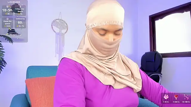 Snapshot of saray_halam chatting on 14, 9, 2025 saray halam online show from 14, 9, 2025