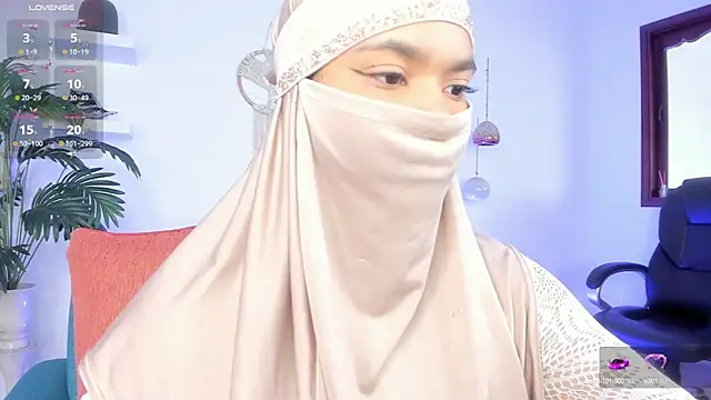 Snapshot of saray_halam chatting on 18, 9, 2025 saray halam online show from 18, 9, 2025