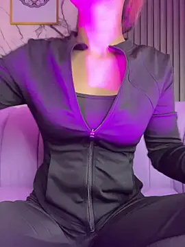 Aaliyah Salma online show from 28, 5, 2026