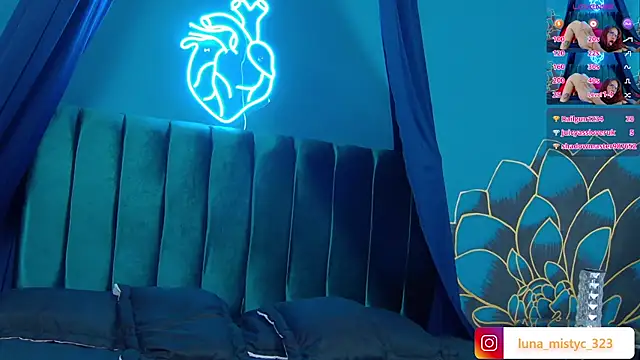 Snapshot of Lunamistyc chatting on 26, 11, 2025 Lunamistyc online show from 26, 11, 2025