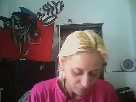 Snapshot of ariana_crazzy chatting on 15, 1, 2026 ariana crazzy online show from 15, 1, 2026