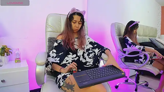 Goddess  Lilith online show from 4, 2, 2026