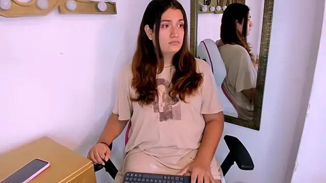 Valery Maravilla  online show from 5, 1, 2025