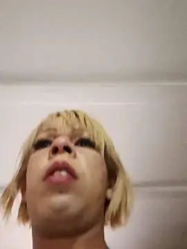 blondebitchlitle online show from 1, 3, 2025