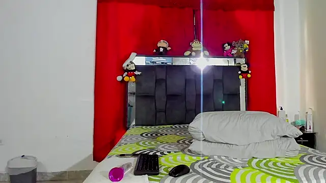 Snapshot of chloe_vasquez710 chatting on 6, 1, 2025 chloe vasquez710 online show from 6, 1, 2025