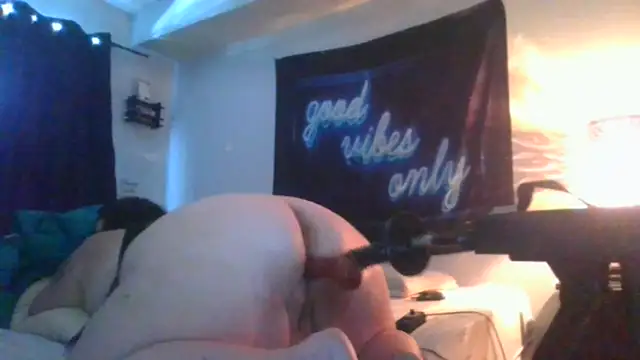 Yourfantasy1379 online show from 2, 2, 2026