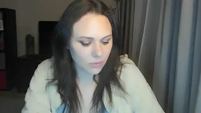 MollyCheiz online show from 8, 4, 2026