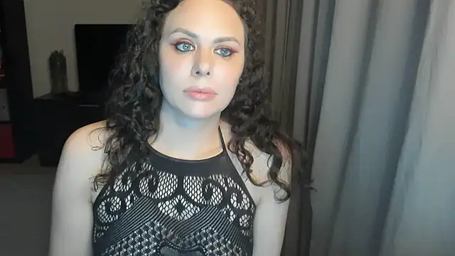 Snapshot of MollyCheiz chatting on 6, 6, 2026 MollyCheiz online show from 6, 6, 2026