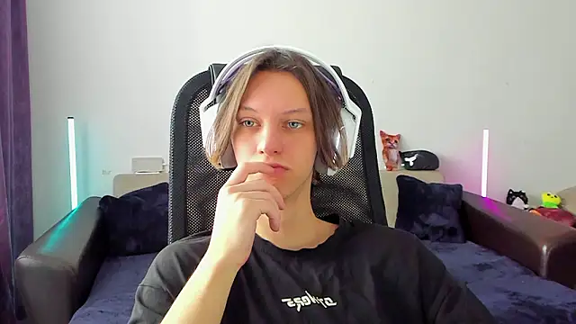 Ostin meow online show from 24, 2, 2026