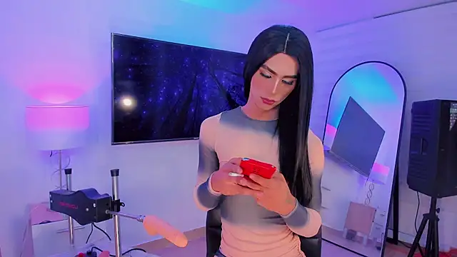 Ashley Reminton online show from 2, 12, 2024