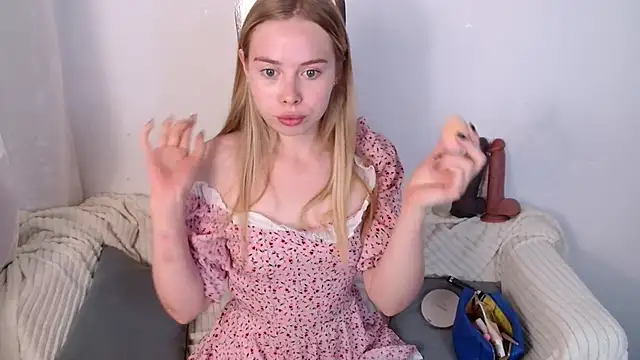 Snapshot of sofiaa_here chatting on 10, 6, 2026 sofiaa here online show from 10, 6, 2026