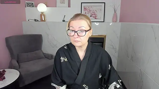 AlexandraKind online show from 12, 2, 2025