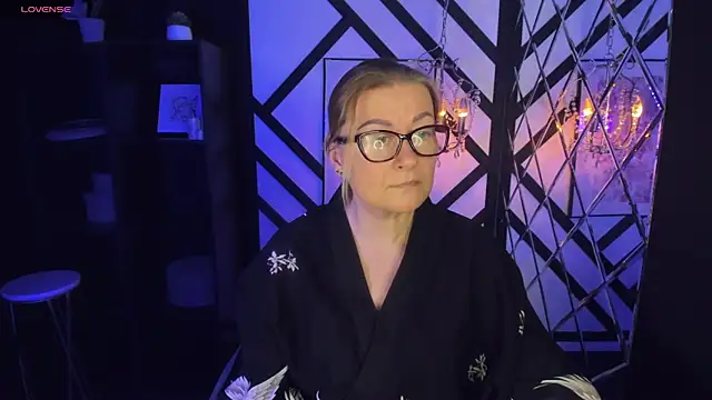 AlexandraKind online show from 14, 2, 2025