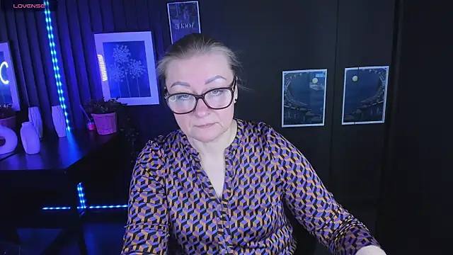 AlexandraKind online show from 21, 2, 2025