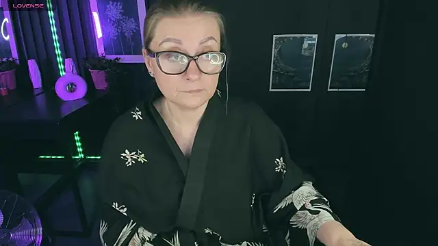 AlexandraKind online show from 28, 2, 2025